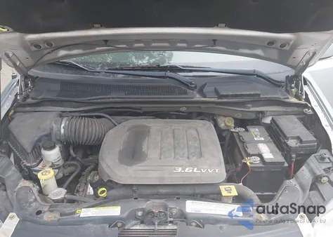 2012 Chrysler Town & Country Touring from USA, damaged, VIN 2C4RC1BG8CR116779